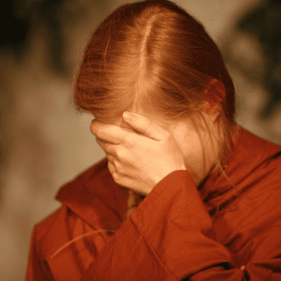 Volwassenen ervaart rust en ontspanning na stressbehandeling en angstbehandeling, bij Janet van der Veen. In Emmen